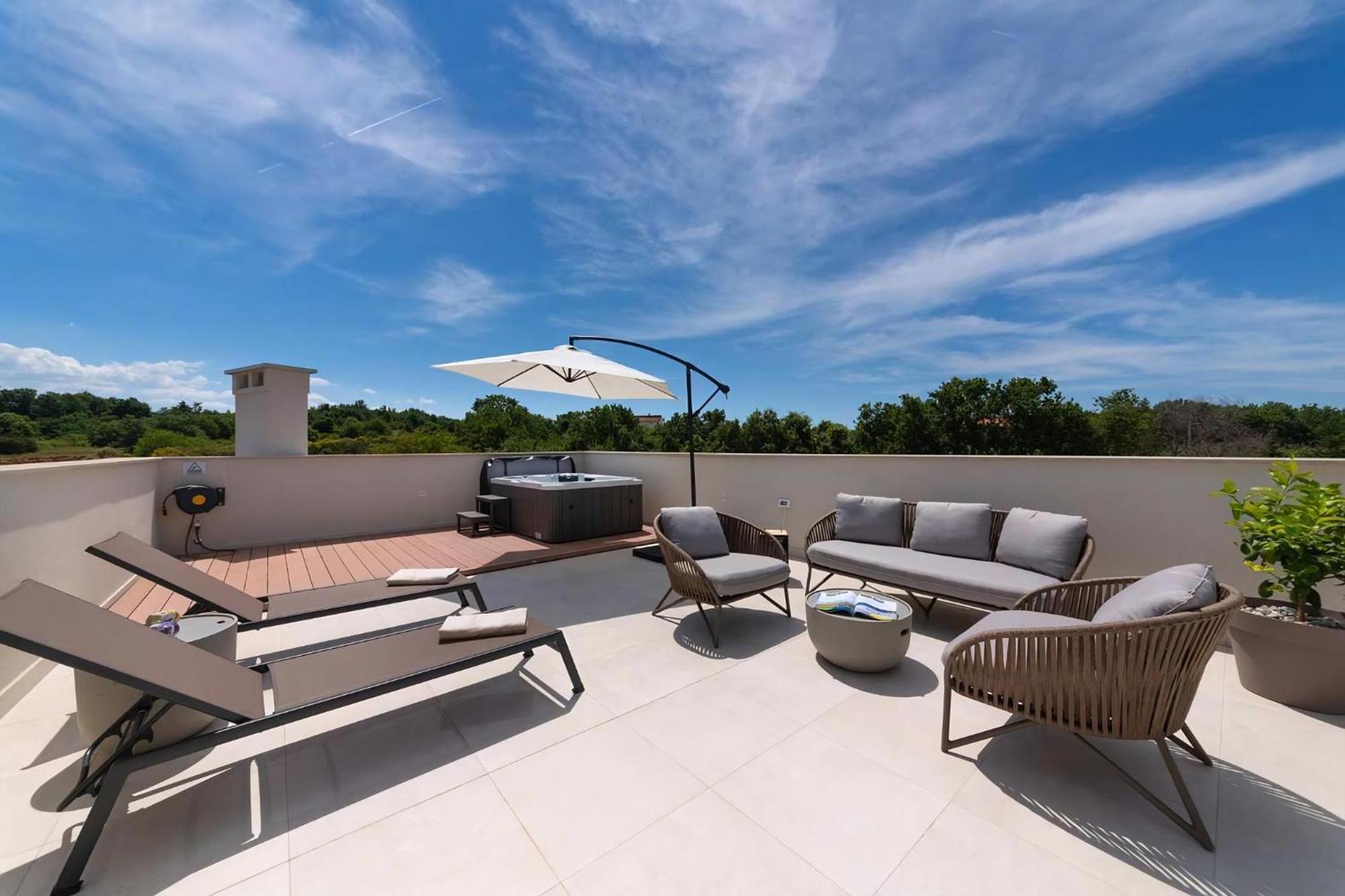 Luxurioese Villa Perla Mit Pool Und Jacuzzi Poreč Exteriér fotografie