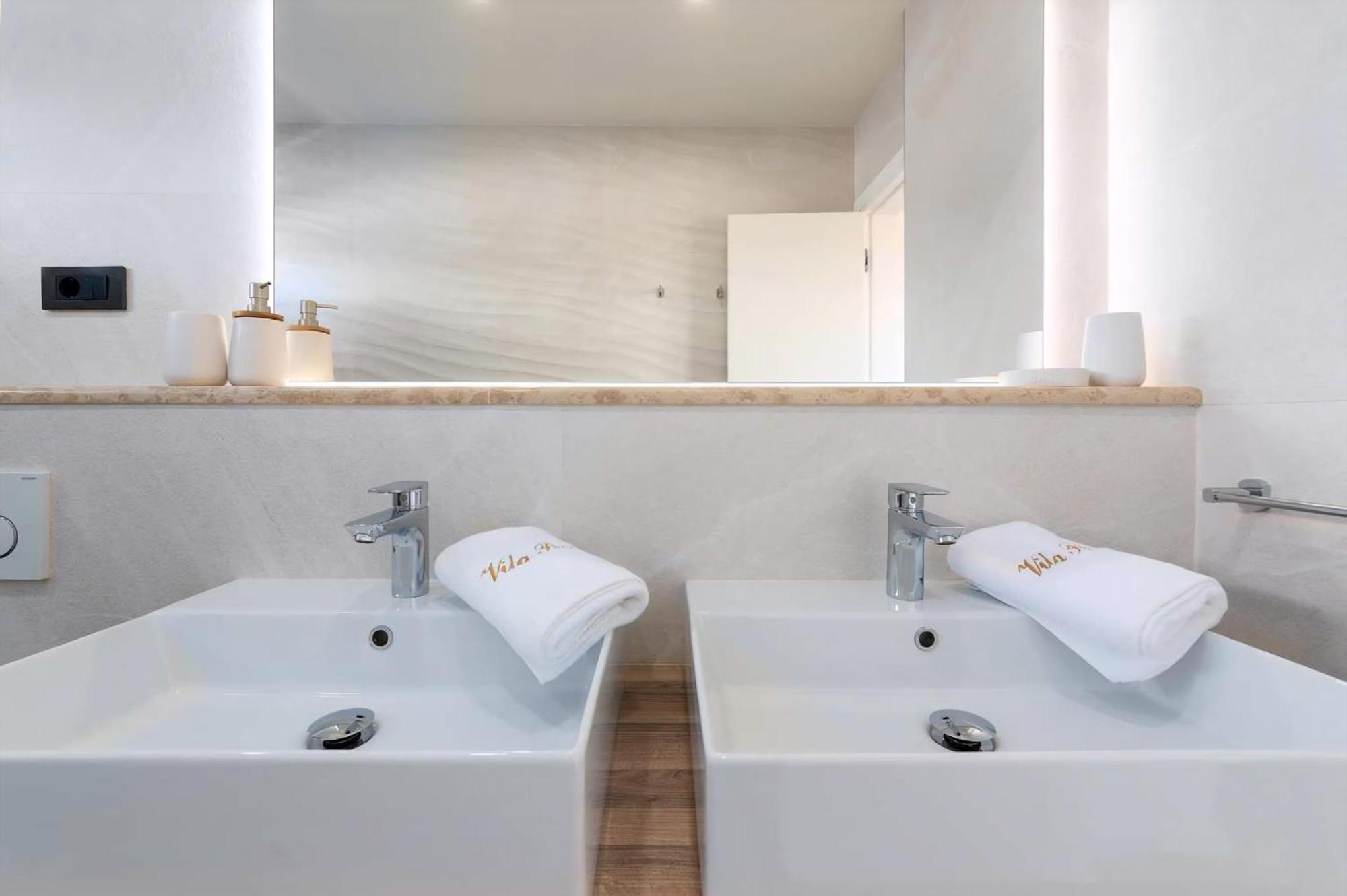 Luxurioese Villa Perla Mit Pool Und Jacuzzi Poreč Exteriér fotografie