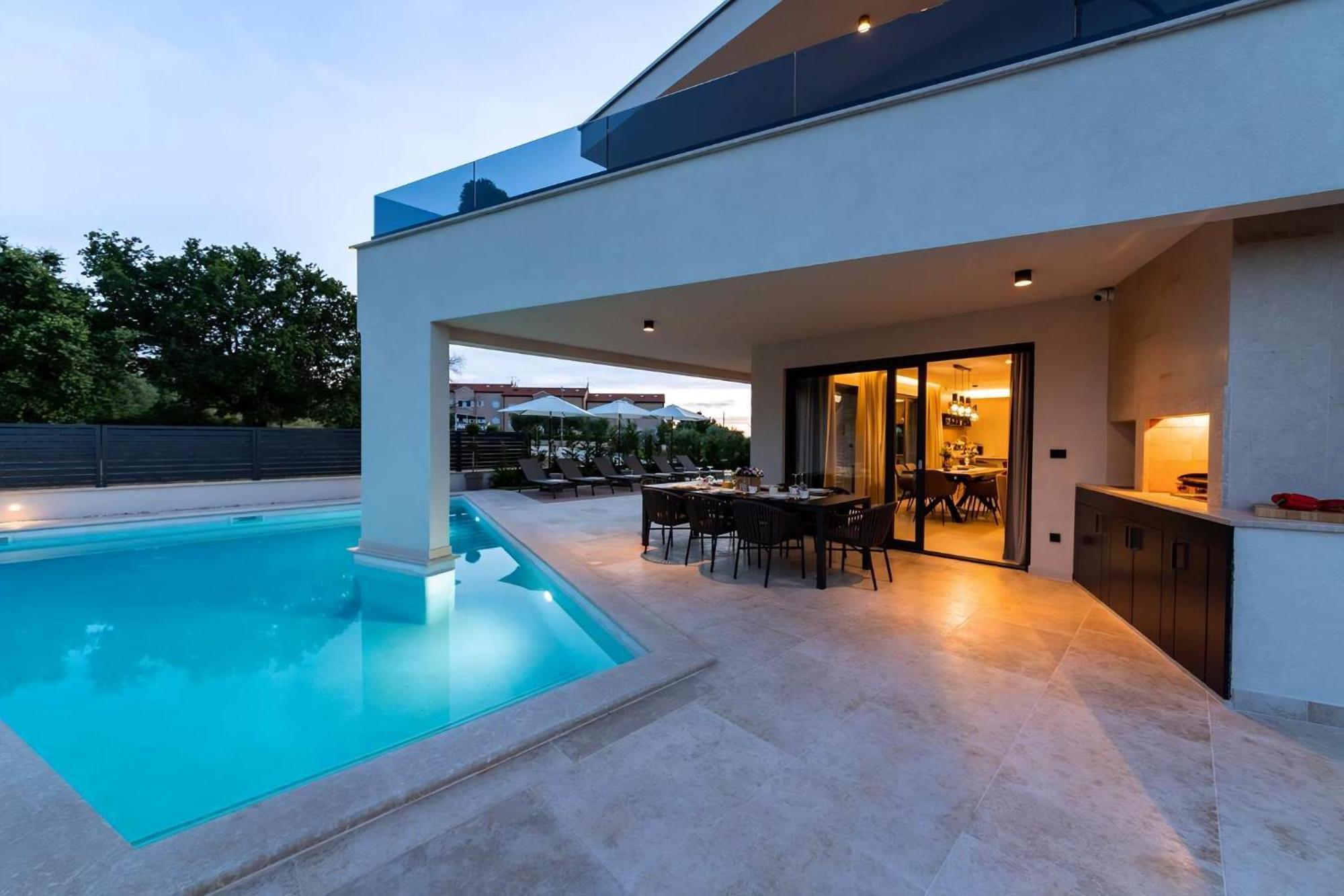 Luxurioese Villa Perla Mit Pool Und Jacuzzi Poreč Exteriér fotografie
